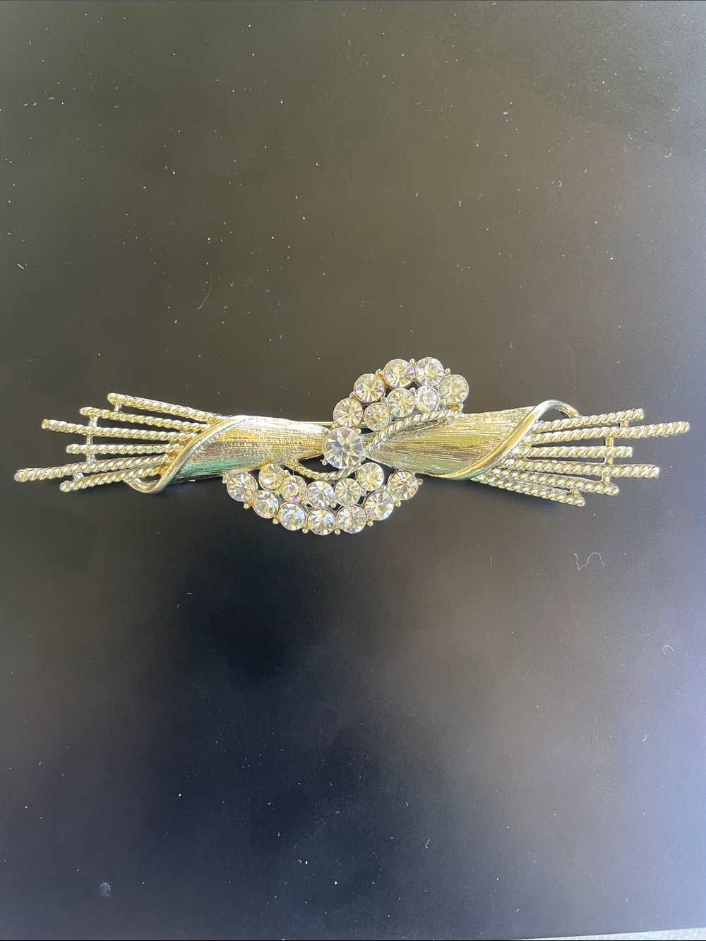 Vintage 50s / 60s Rhinestone Swirl Brooch in Silvertone